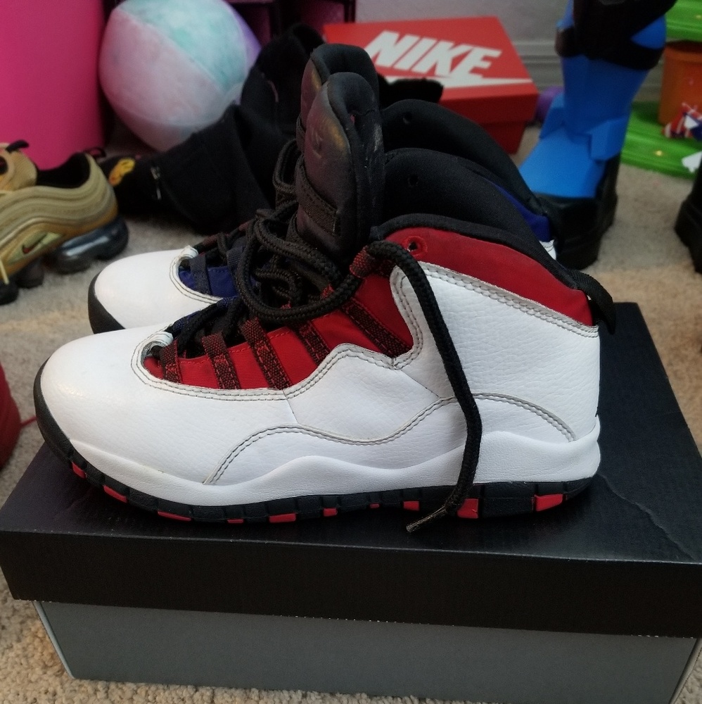 AIR JORDAN X

WHITE/UNIVERSITY RED